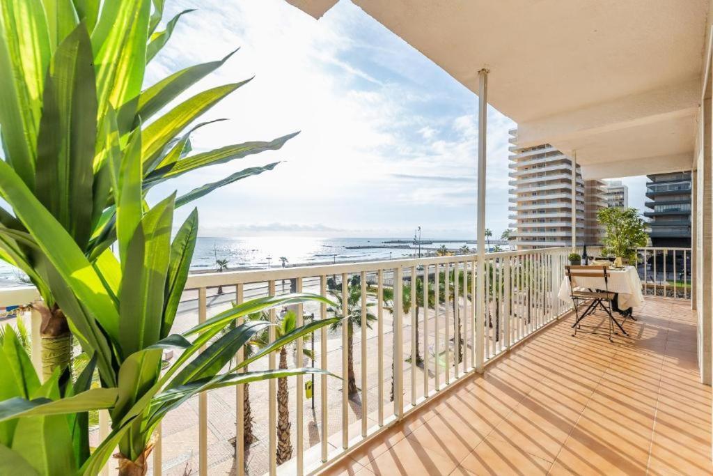 Seaside Boutique Apartment フエンヒロラ エクステリア 写真